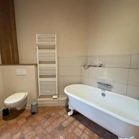 La Ferme De La Foret, De Groupe A La Campagne