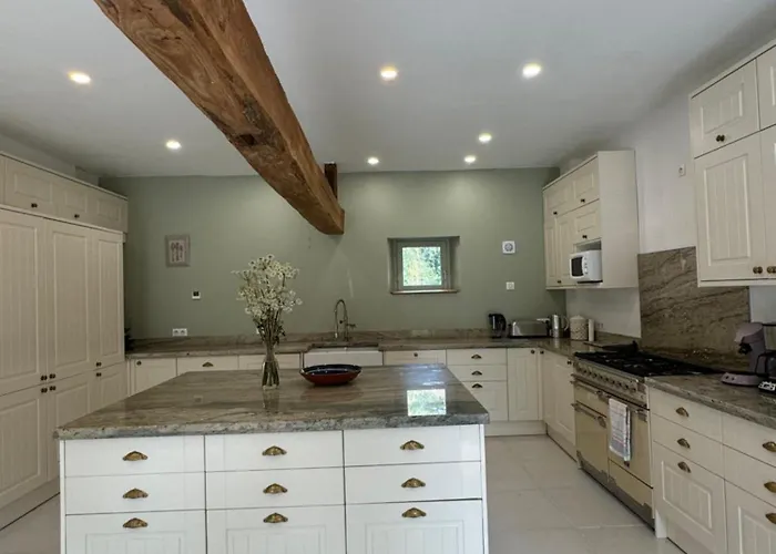 La Ferme De La Foret, De Groupe A La Campagne Longvilliers (Pas-de-Calais)