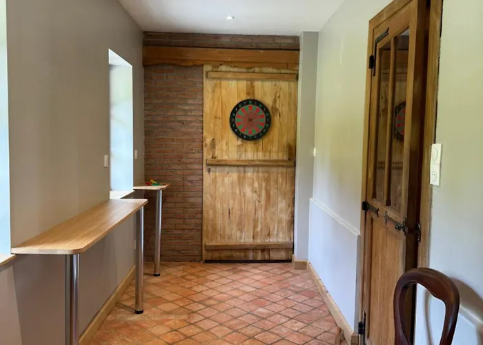 La Ferme De La Foret, De Groupe A La Campagne